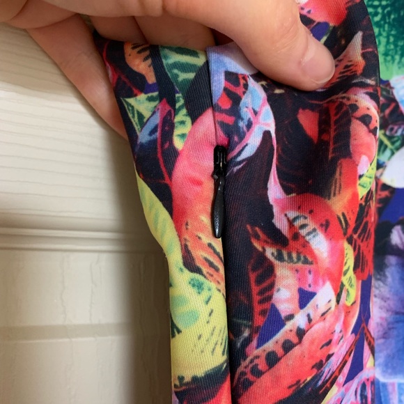 Tropical Peplum Scuba Tank Top size M - Picture 3 of 6